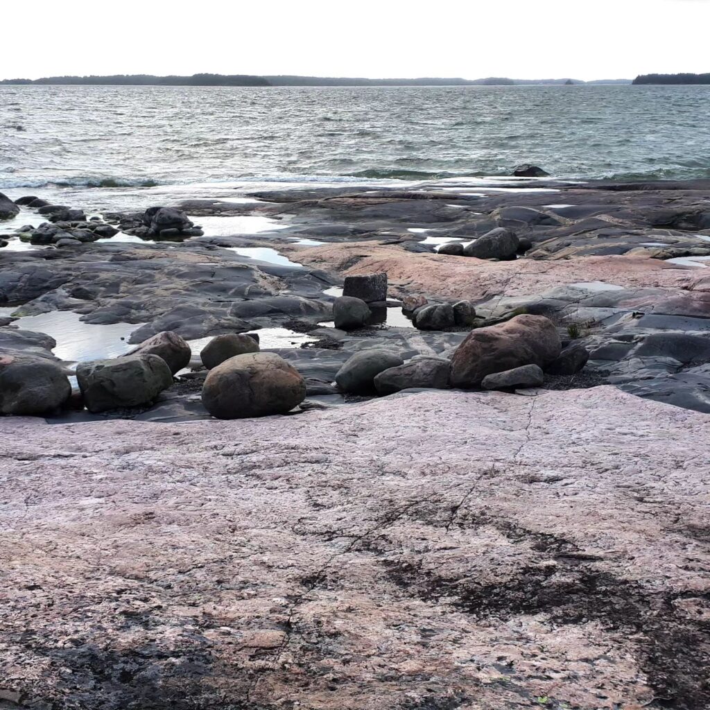 Instagram post from luontoa_ig. This post is in position 4.